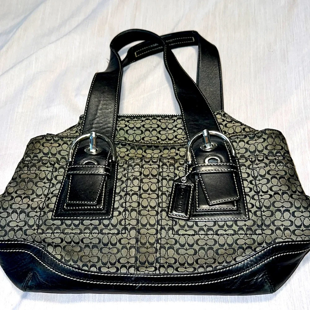 Coach Black Shoulder purse - Picture 4 of 13